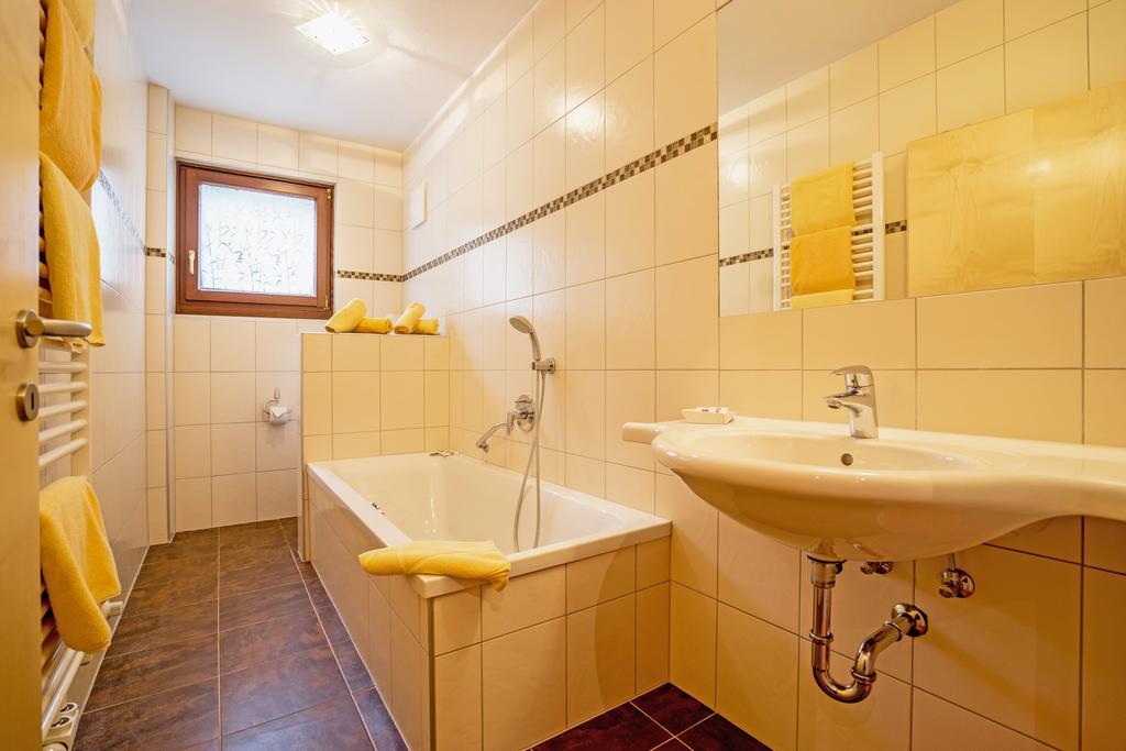Hotel Haus Stampfer Weissensee Camera foto