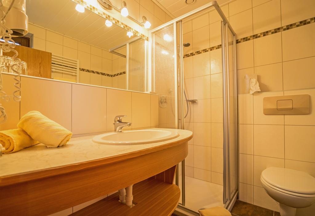 Hotel Haus Stampfer Weissensee Camera foto