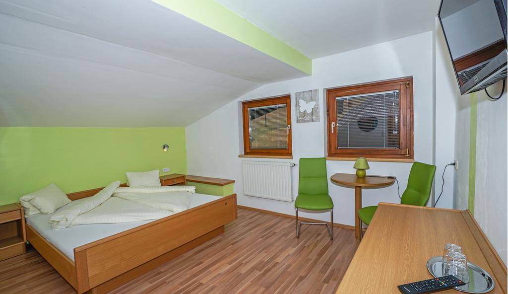 Hotel Haus Stampfer Weissensee Camera foto