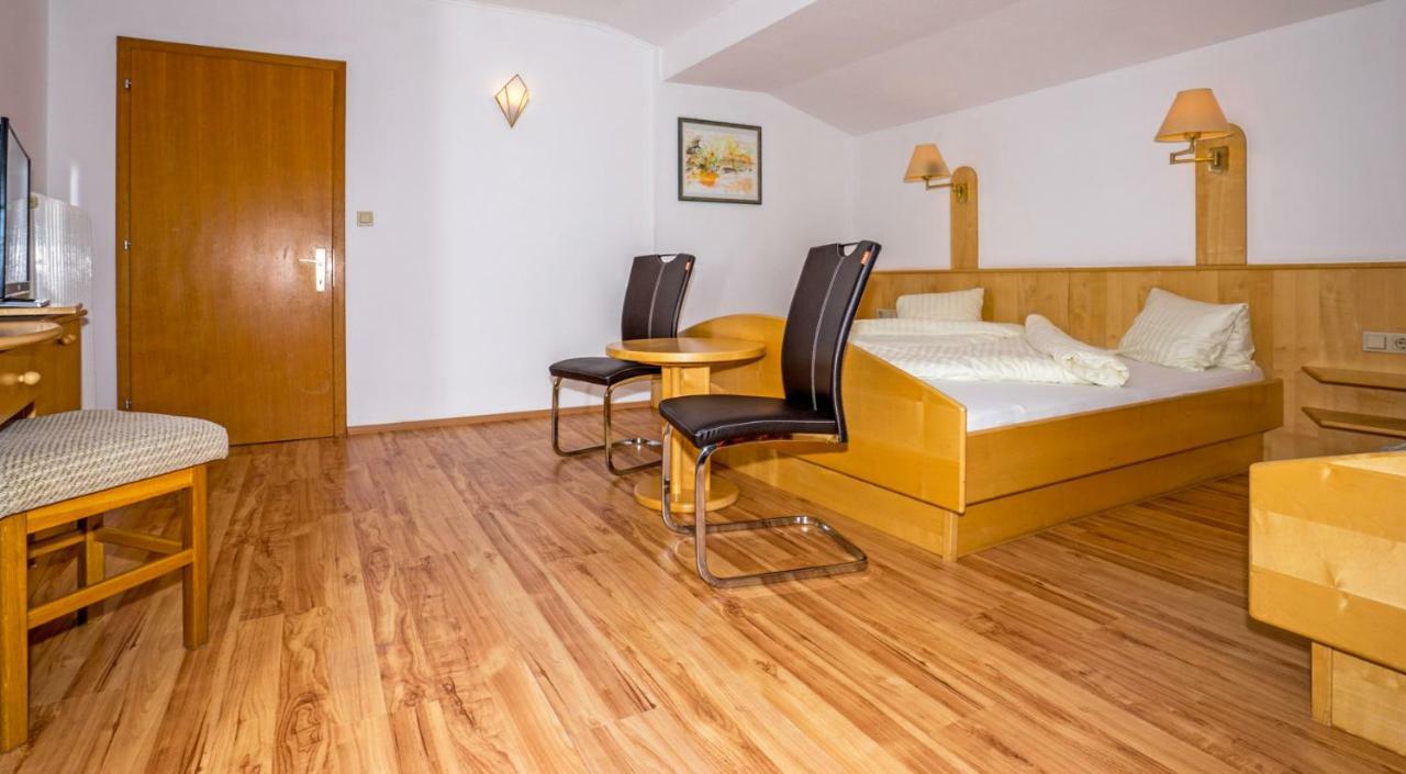 Hotel Haus Stampfer Weissensee Esterno foto